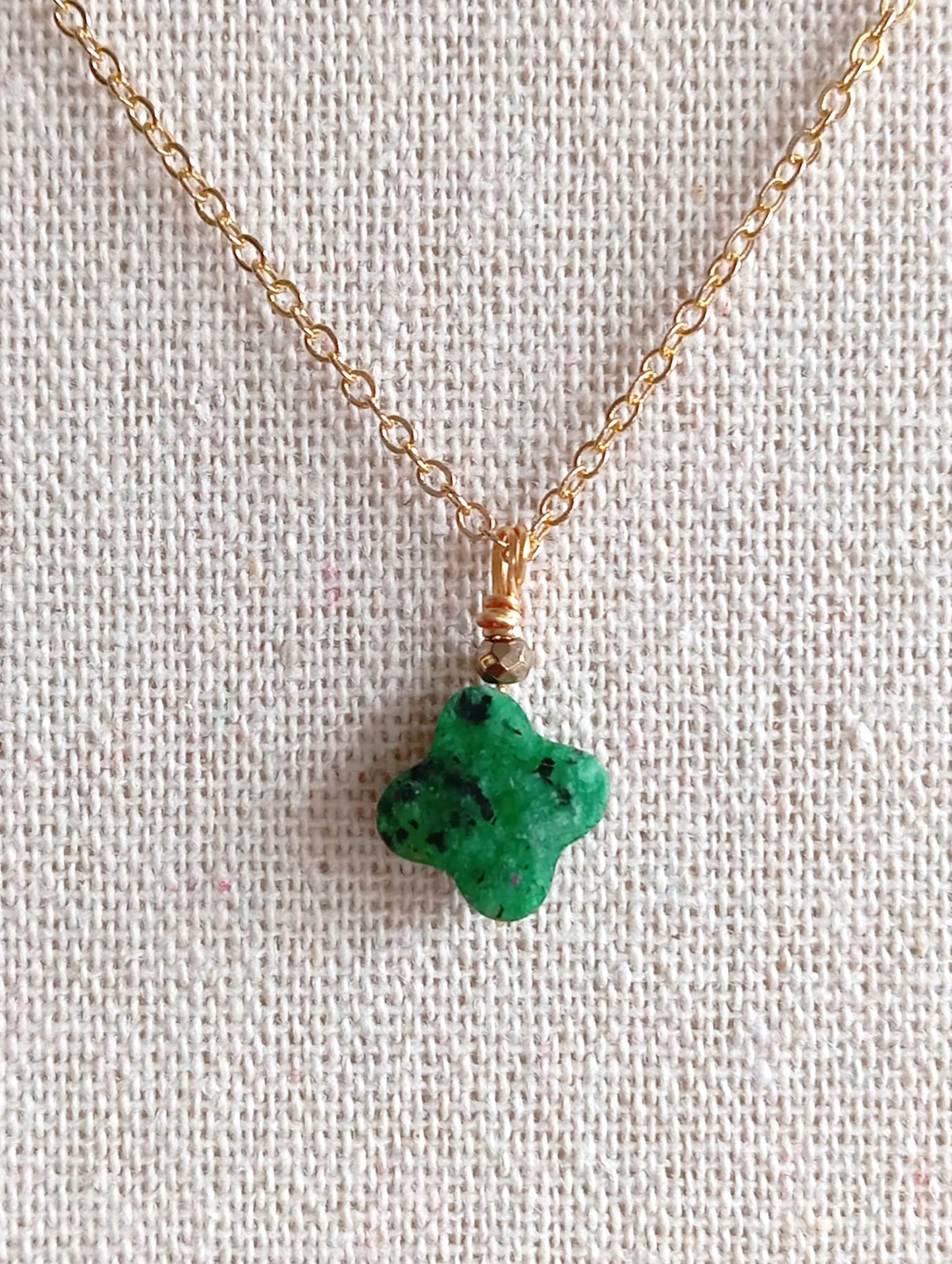 "Porte-Bonheur d’Azurite"