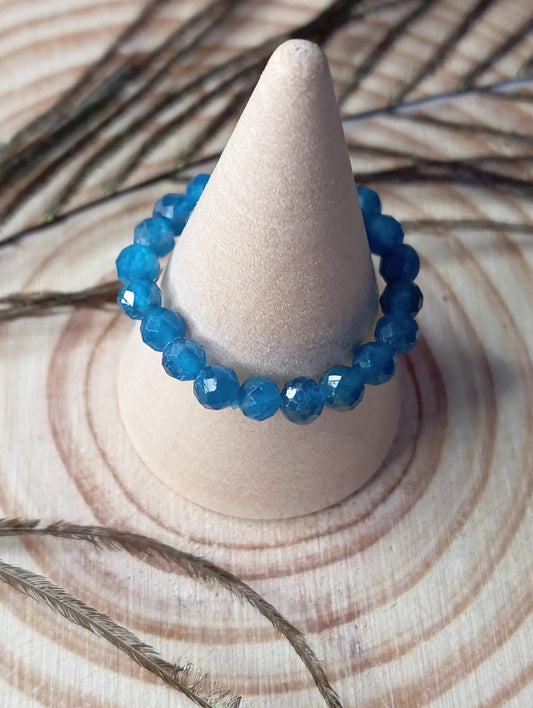 Bague apatite bleue facettée