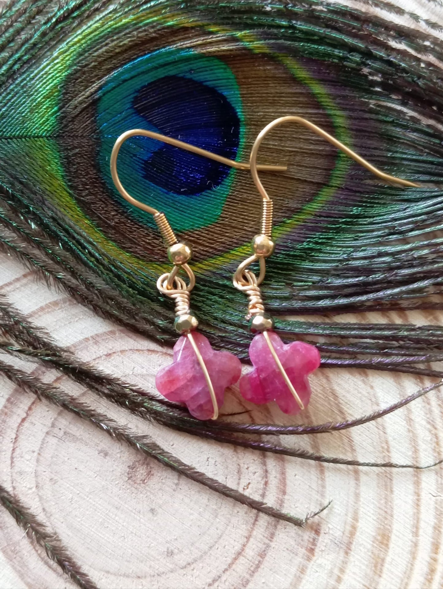 Boucles d'oreilles trèfle rubis